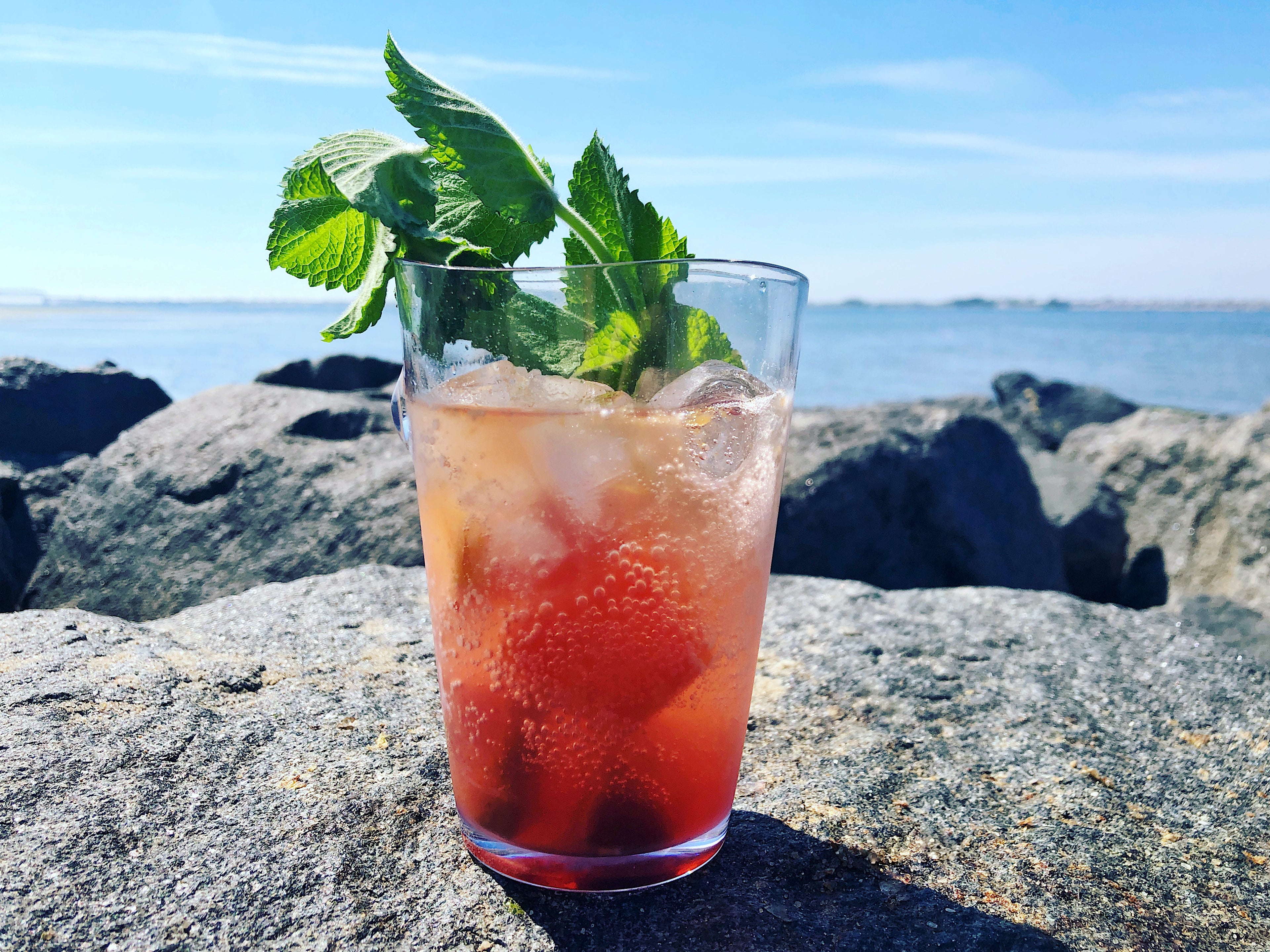 summer smash cocktail