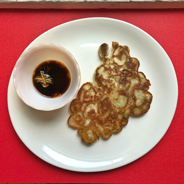 Scallion pancake with dipping sauce