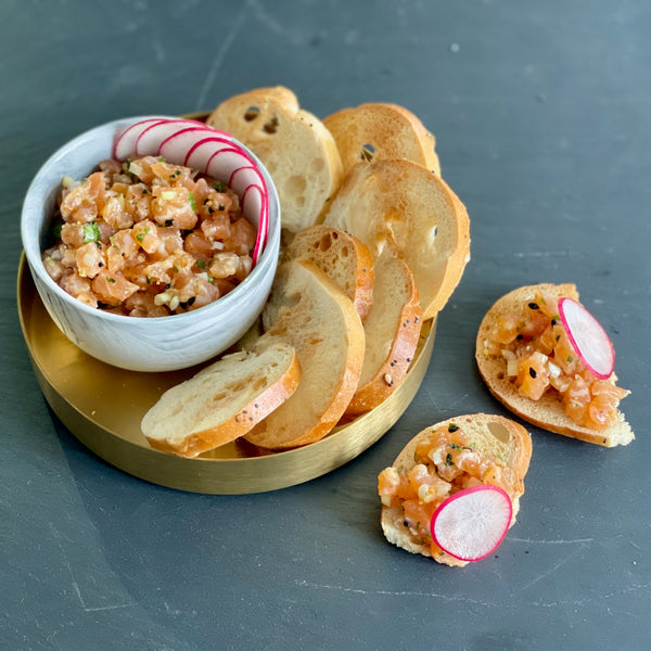 Salmon Tartare with Yagenbori Spice