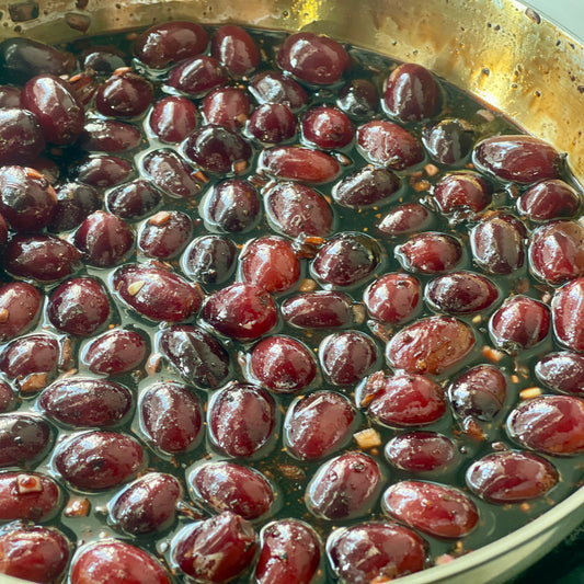 Preserved Black Grapes