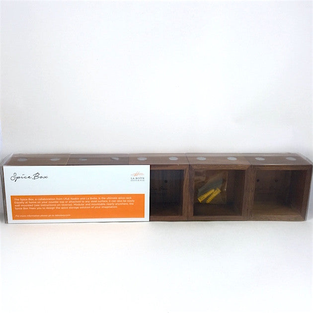 spice box with 5 compartments
